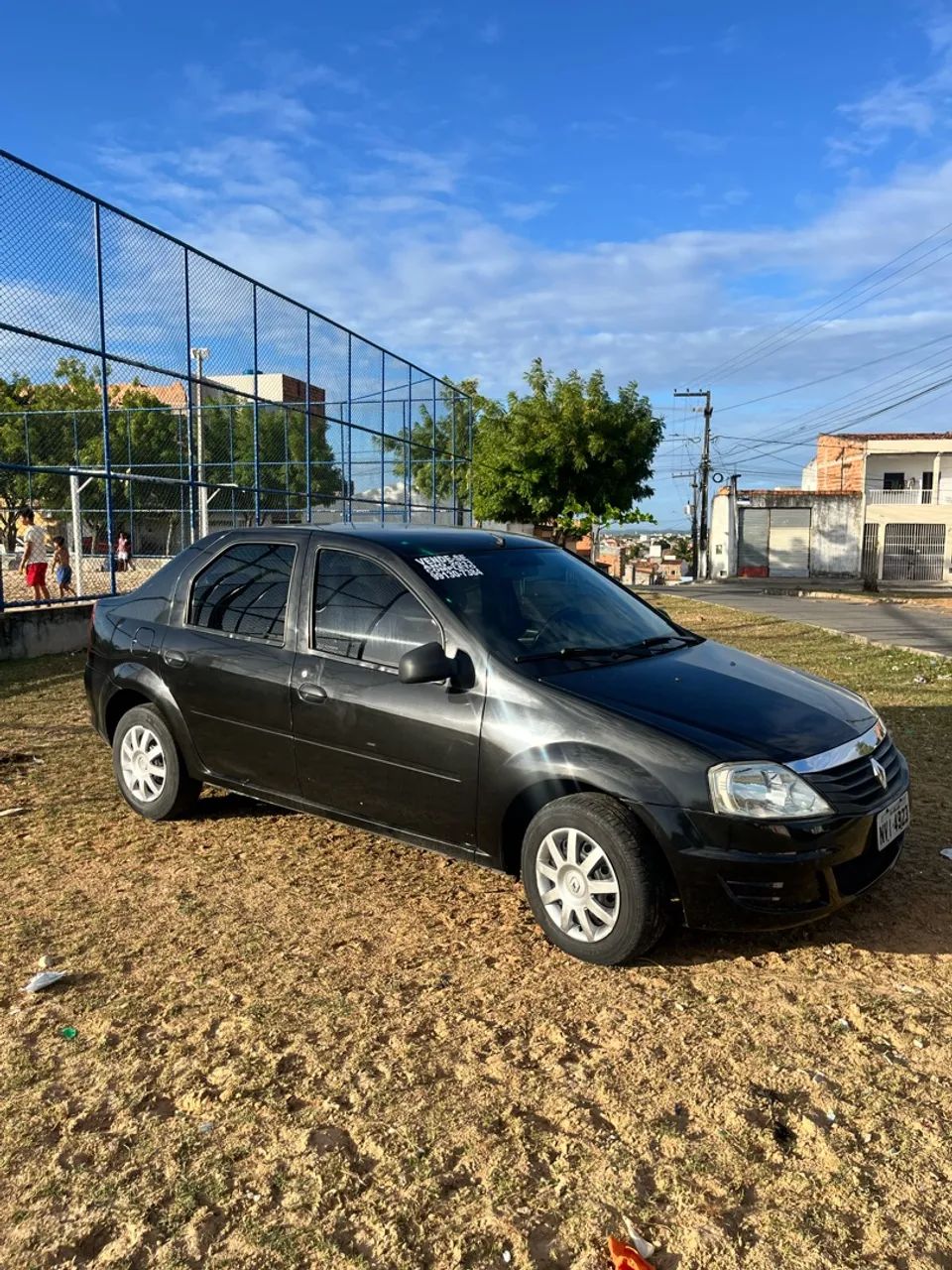 Renault Logan Authentique Hi-flex 1.0 16V 4P 2011 - Foto 2