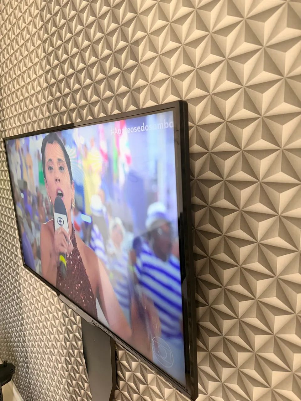 TV 43 polegadas Philips excelente  - Foto 5