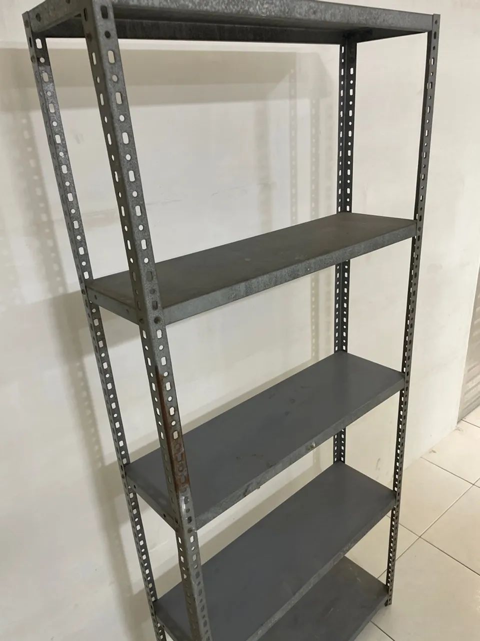 Estante de ferro 4 prateleiras  - Foto 2