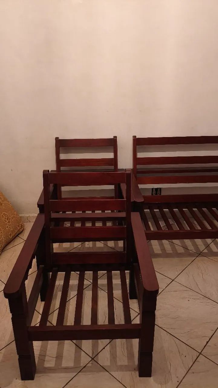 Conjunto de Sofás de Madeira  - Foto 3