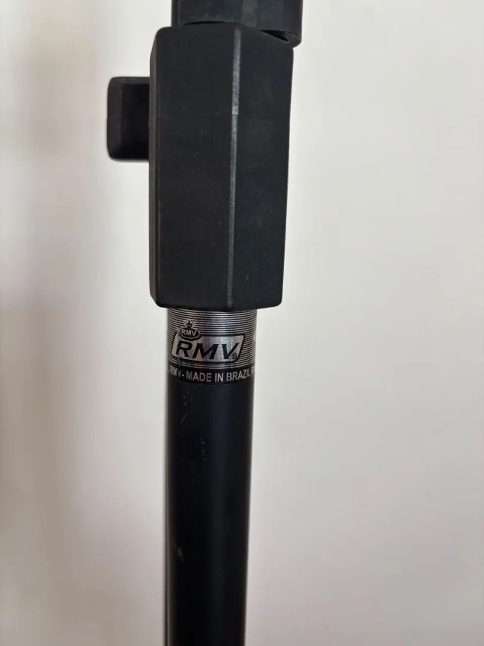 Pedestal Microfone RMV
