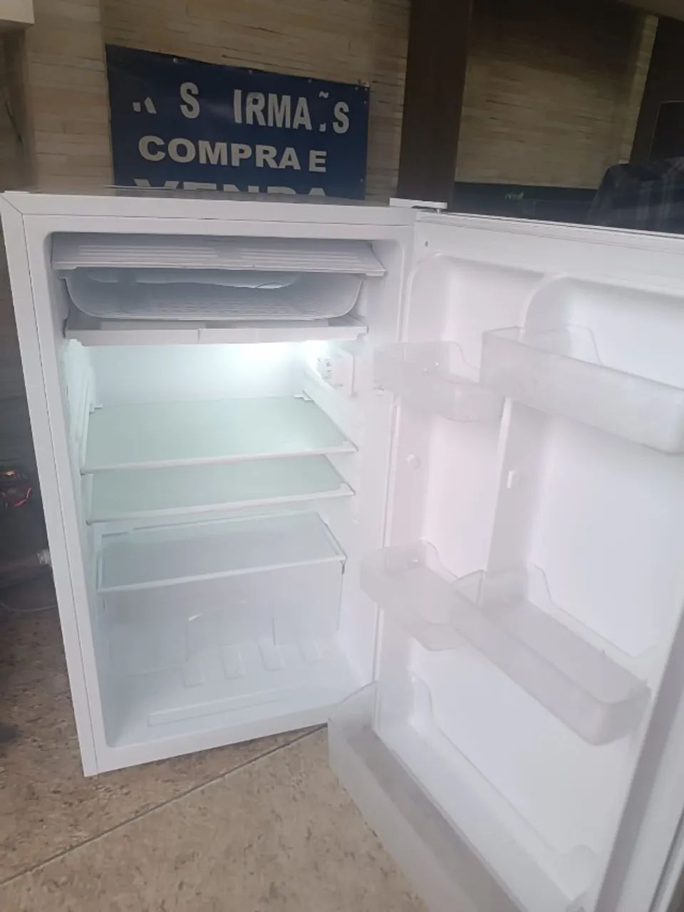 Frigobar Electrolux 122 litros USADO 