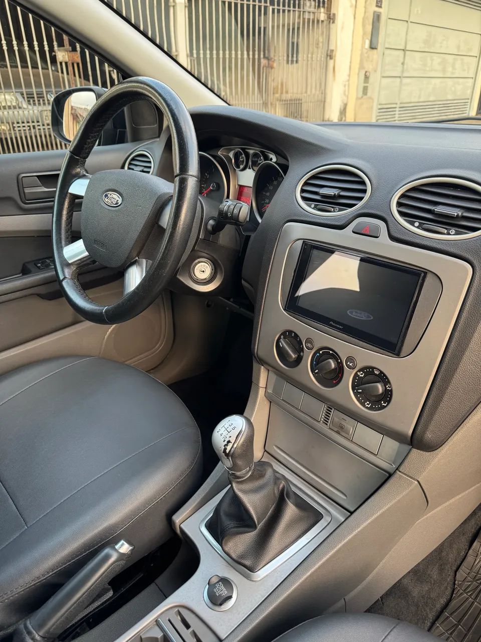 Ford Focus 1.6 S/SE/SE Plus Flex 8V/16V 5p, foto 15 de 18