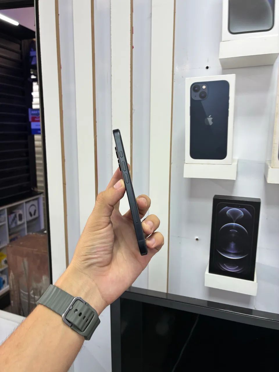 IPhone 16 - 128GB - Preto  - Foto 2