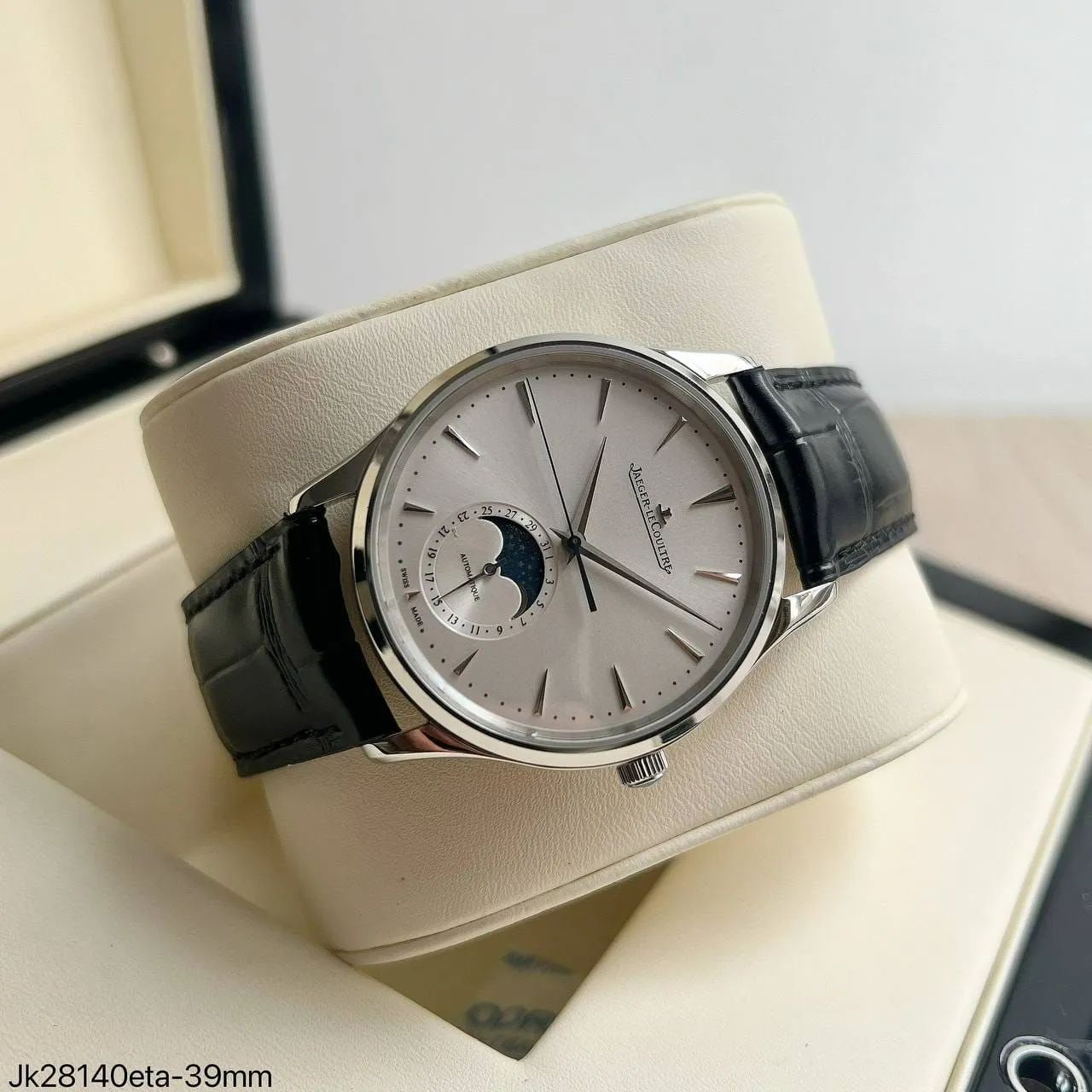 Jaeger-LeCoultre Master Ultra Thin Moon (ref. Q1368420) de 39mm/ S.C