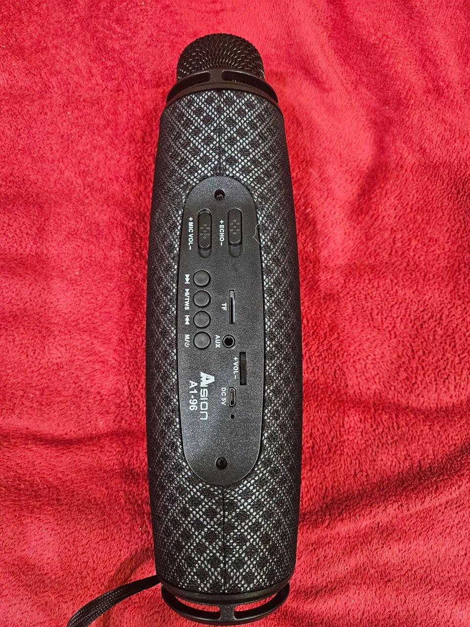 Caixa de som MP3 com Microfone embutido karaoke usb cartão bateria bluetooth 