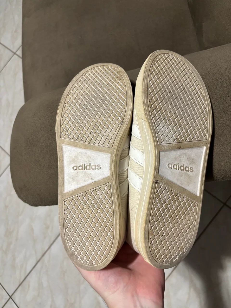 Tênis Adidas Bege - Foto 5