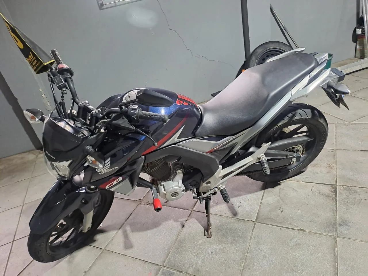 Moto ém perfeito estado 