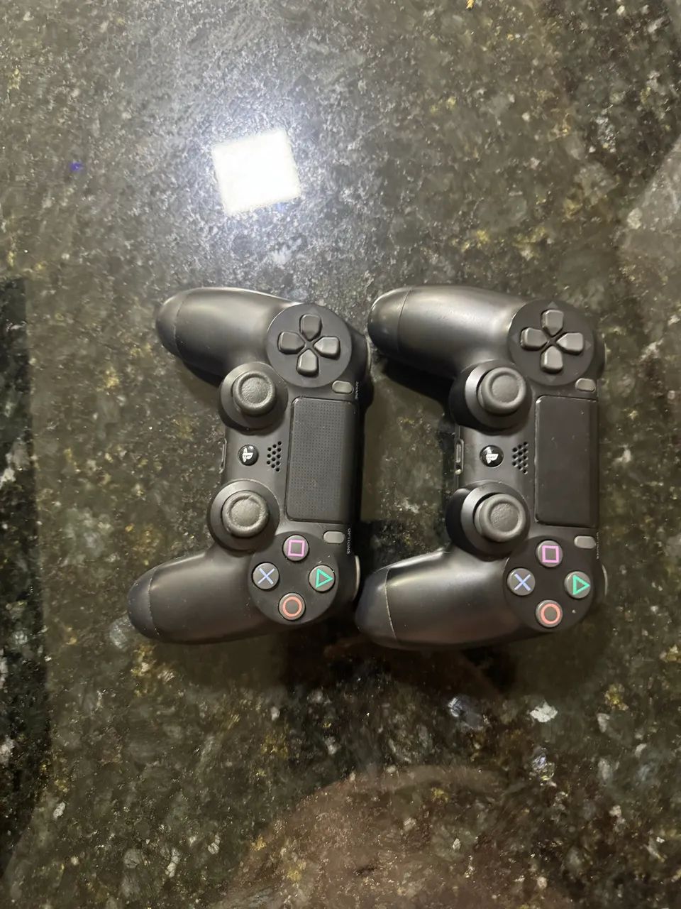 PS4 PRO 2 Controles 7Jogos  - Foto 2