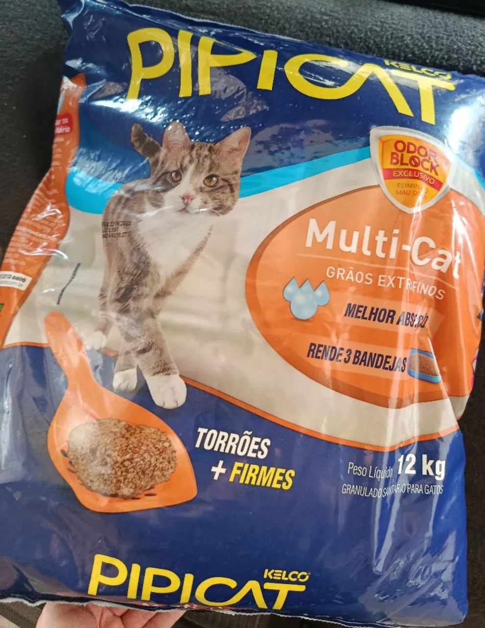 Areia e ração gato