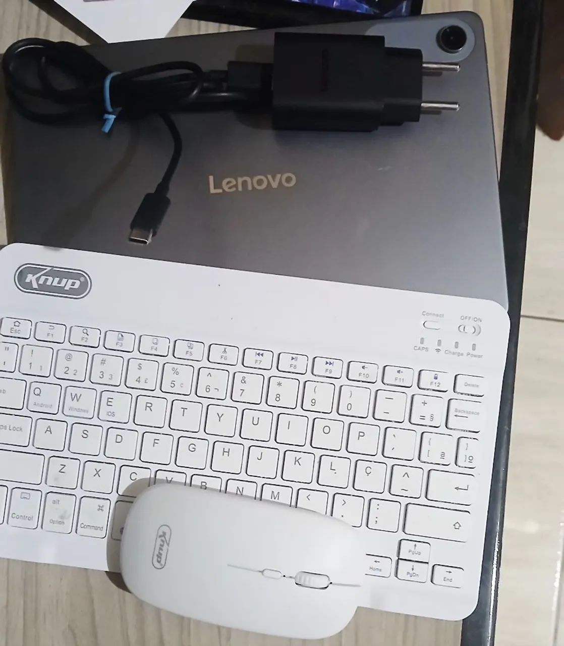 Tablet Lenovo 10' com teclado e mouse  - Foto 2