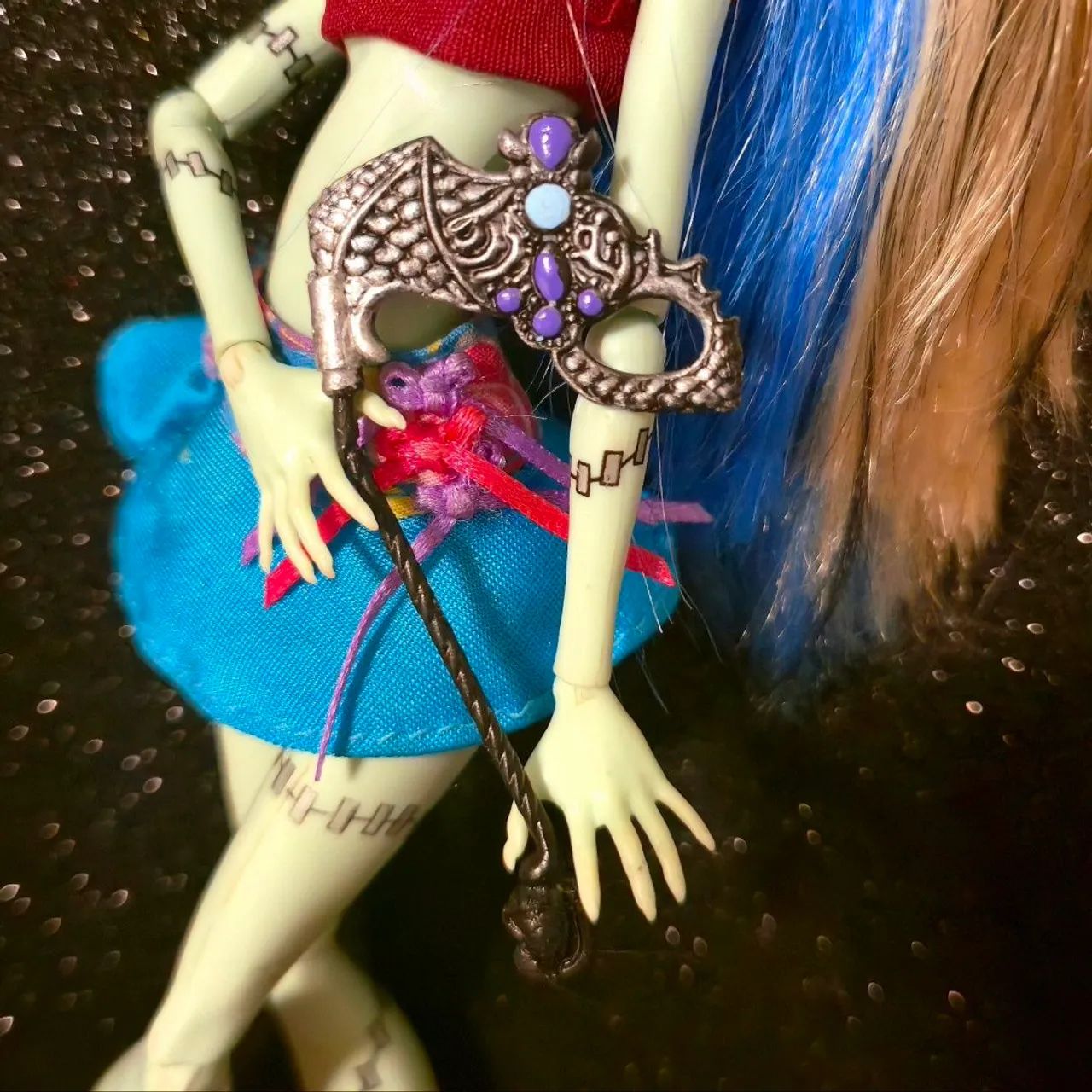 Máscara para a boneca Ever After High Raven Queen Thronecoming - impressão 3D - Foto 3