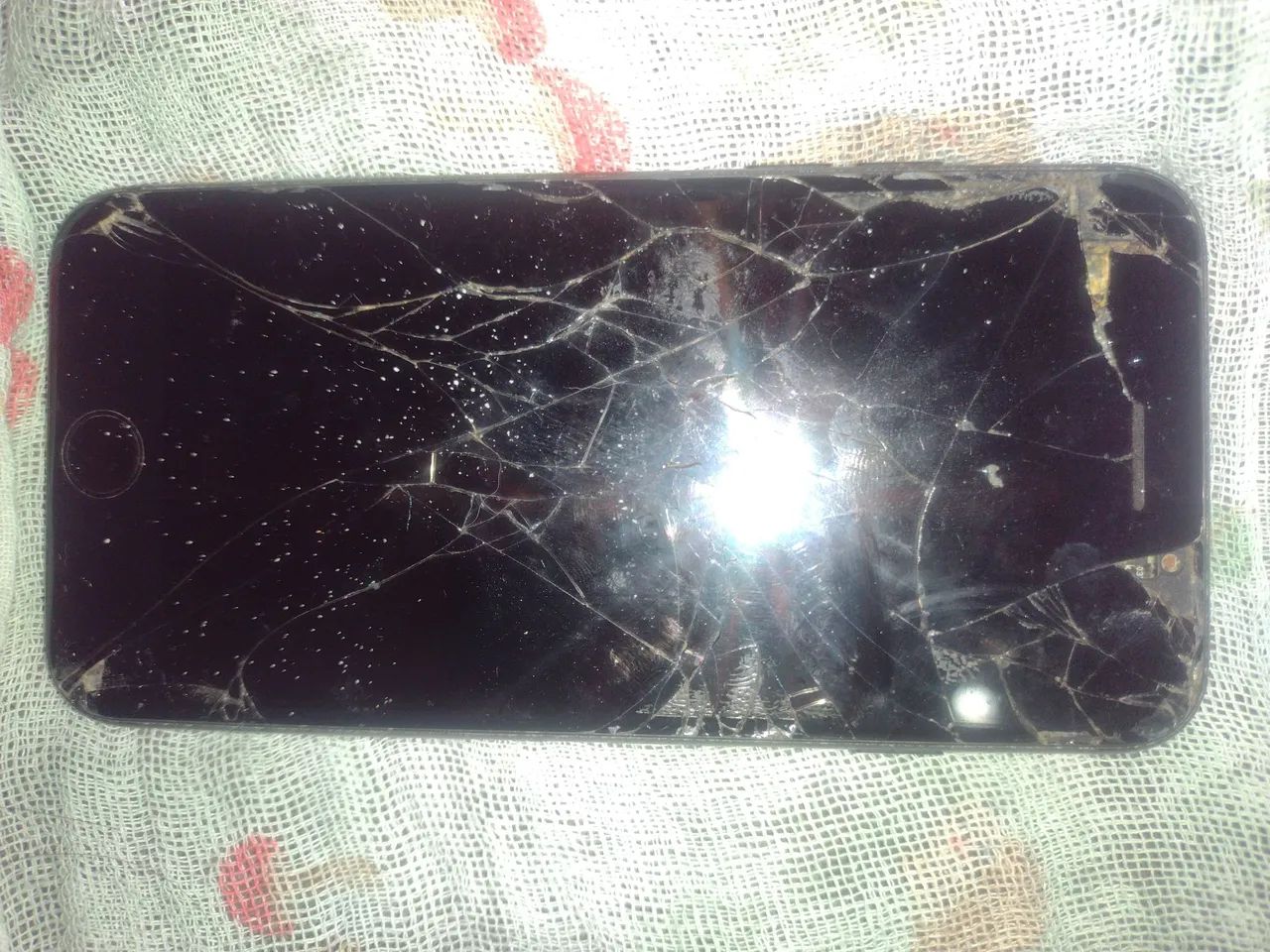iPhone 7 preto com defeito 