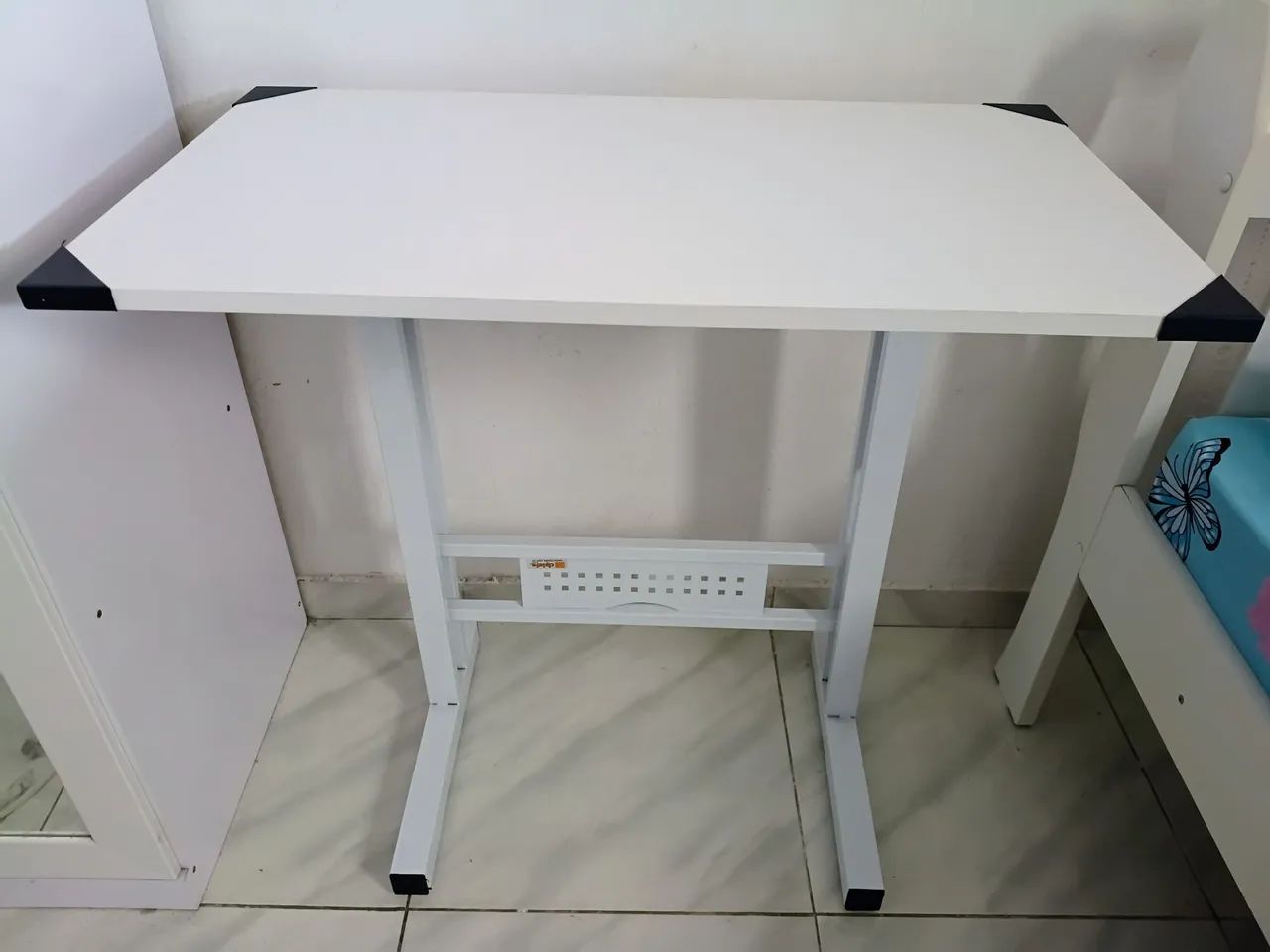 Bancada MDF Com Base de Ferro e Altura Regulável 