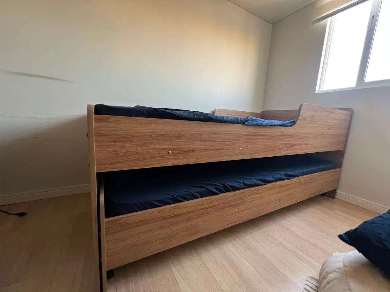 Cama com auxiliar com 5 meses de uso