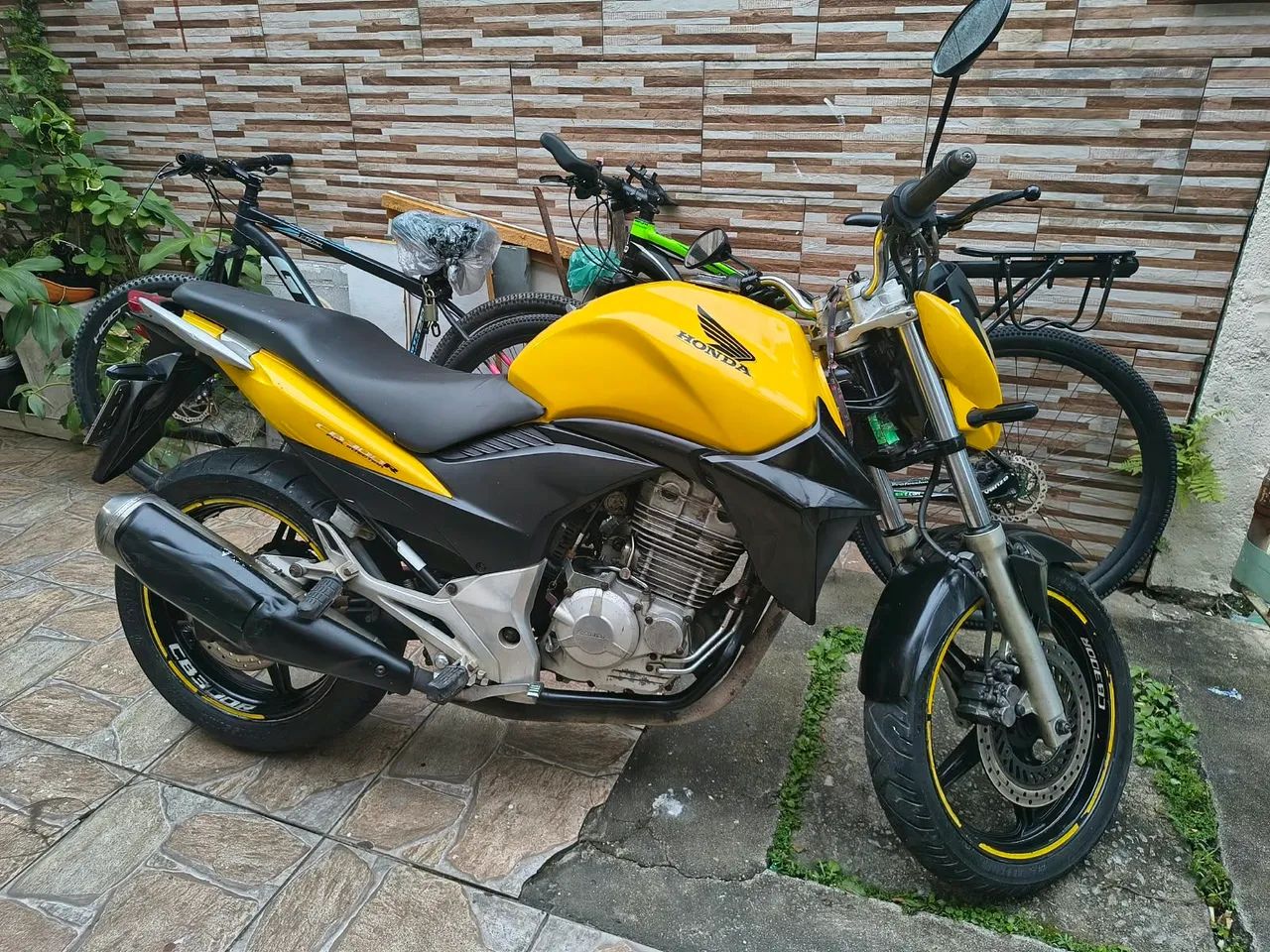Cb 300 - Foto 2