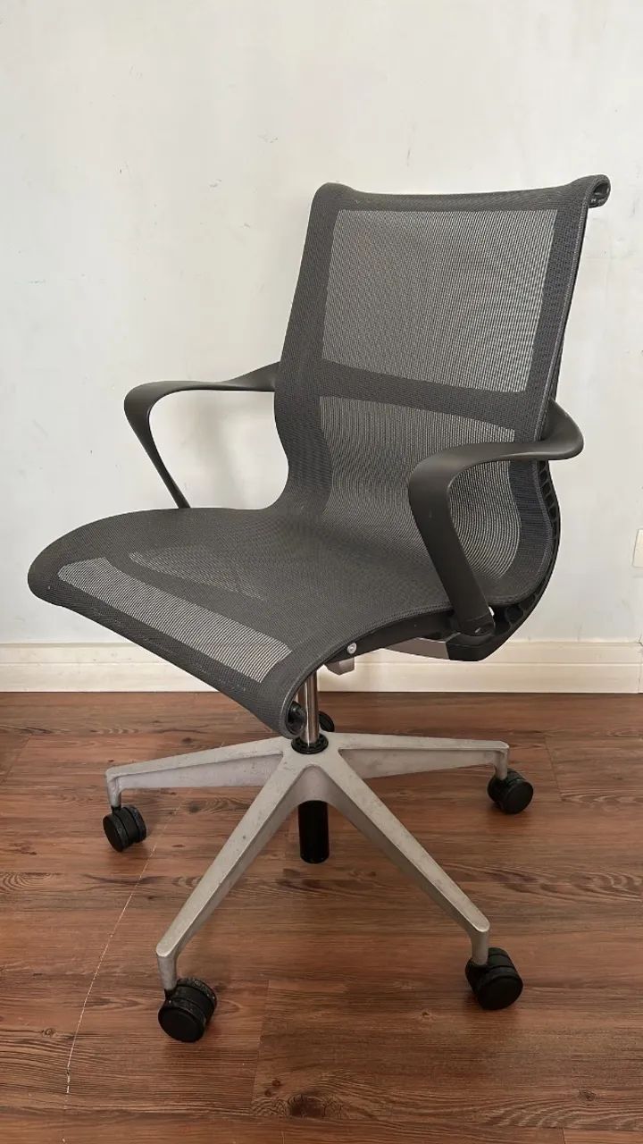 Cadeira Herman Miller Setu