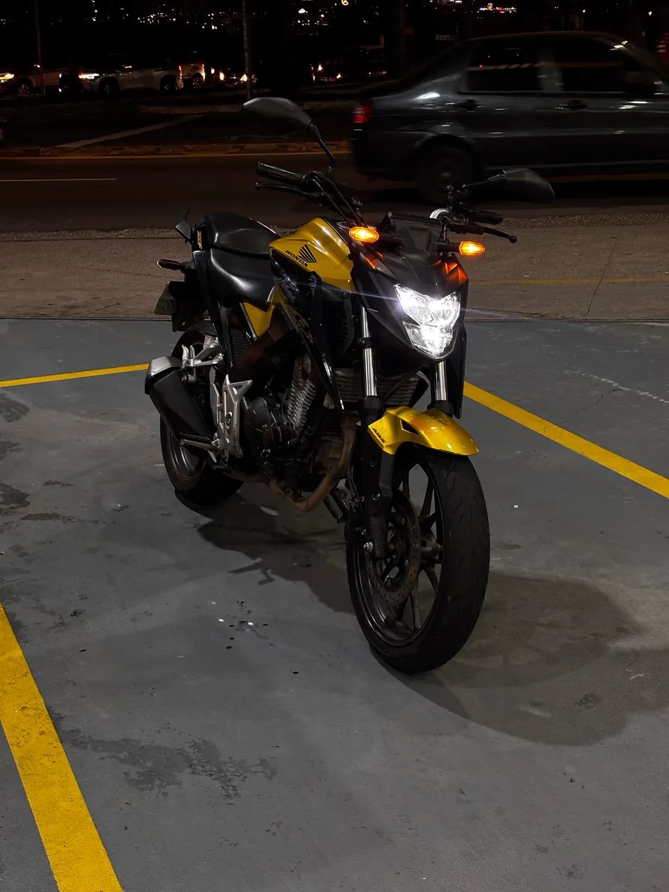 Cb 300f abs 