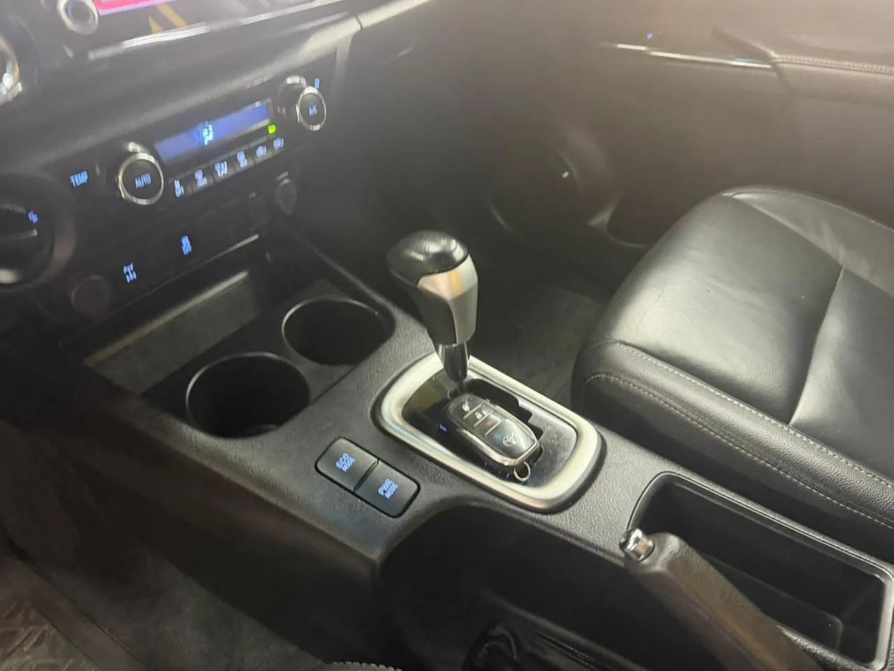 Toyota Hilux CD SRV 4x4 2.7 Flex 16V Aut., foto 10 de 20
