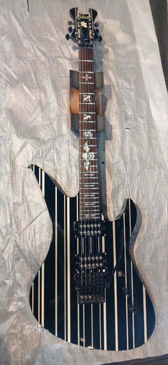 Schecter Synyster Gates Standard