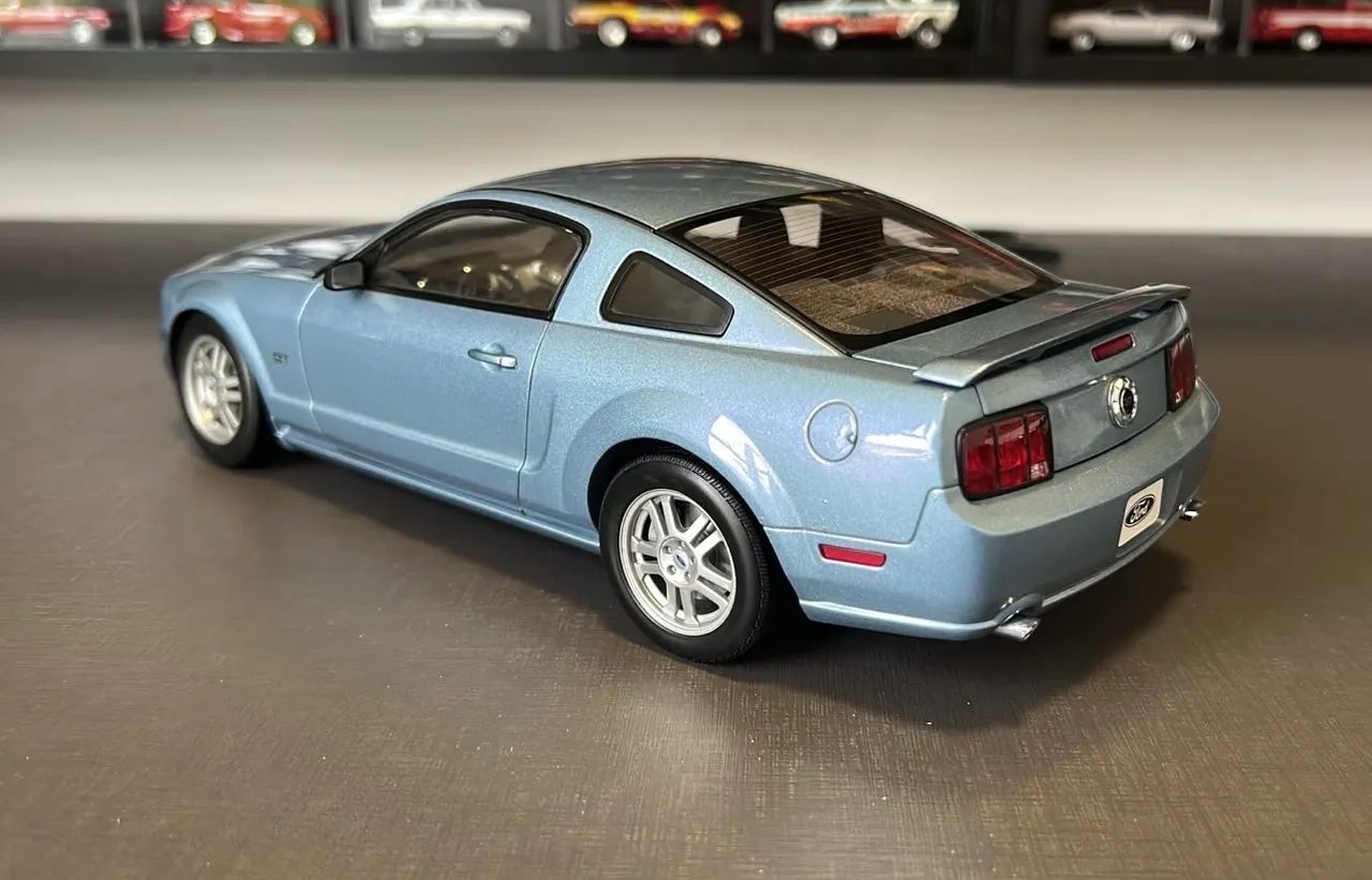 Mustang GT 2005 AutoArt 1:18