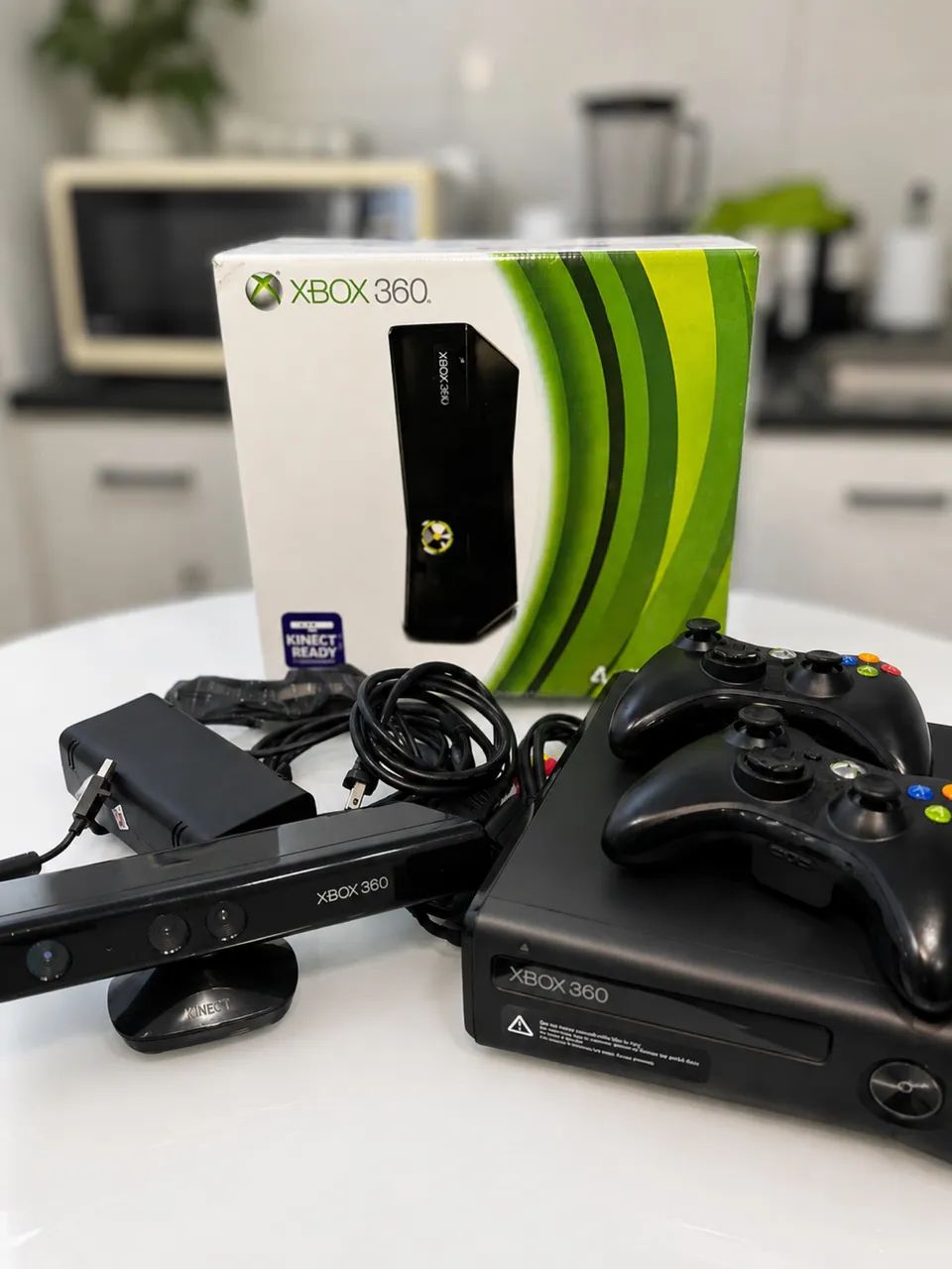 Xbox 360 + Kinect 
