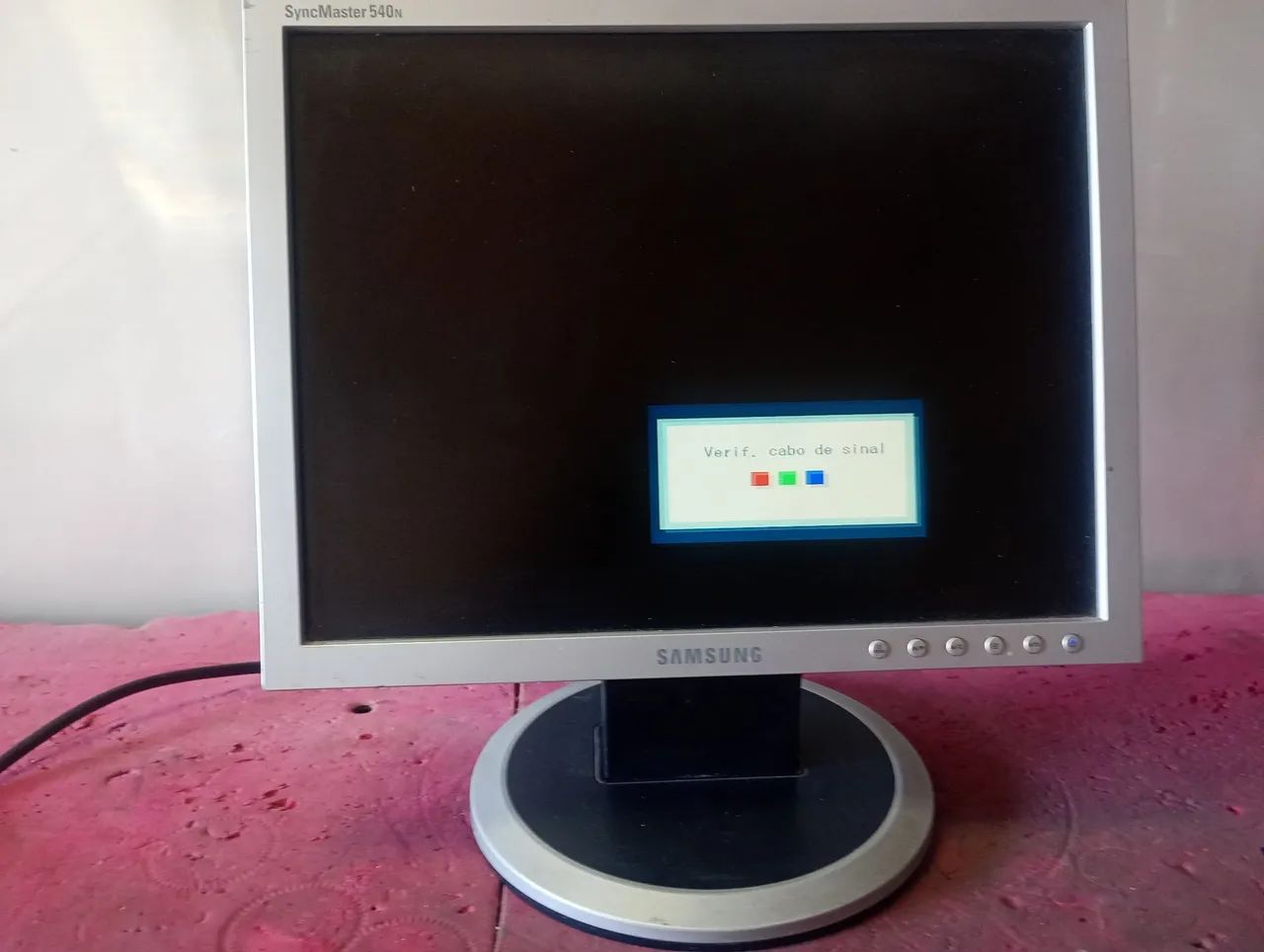 monitor Samsung 15 polegadas funcionando perfeitamente sem riscos  