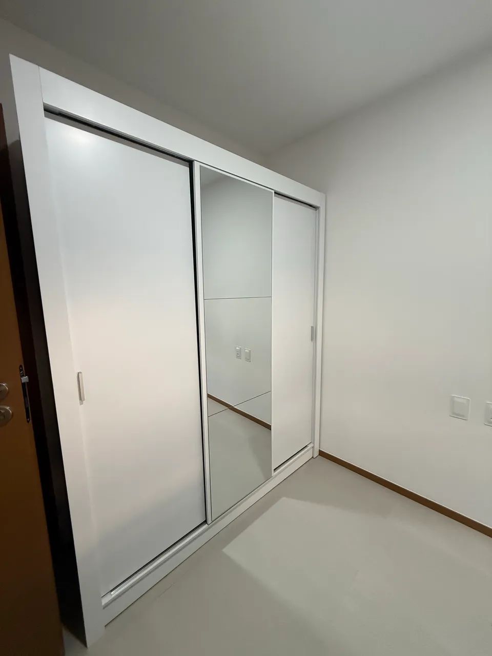 Alugo quarto e sala na ponta verde - Foto 4