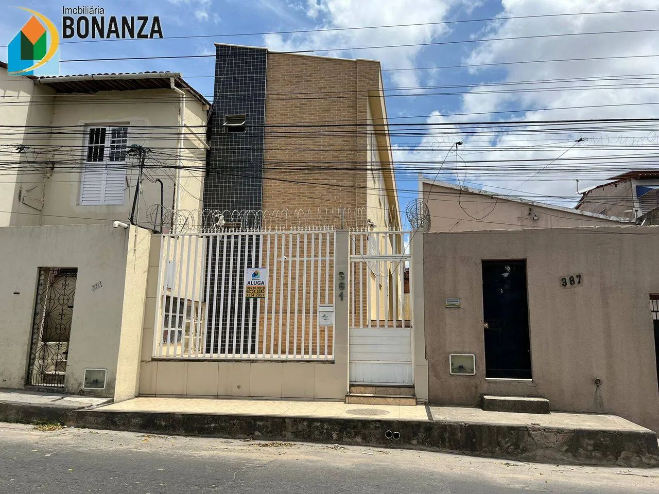 Apartamento no Antonio Bezerra com 02 Quartos para alugar
