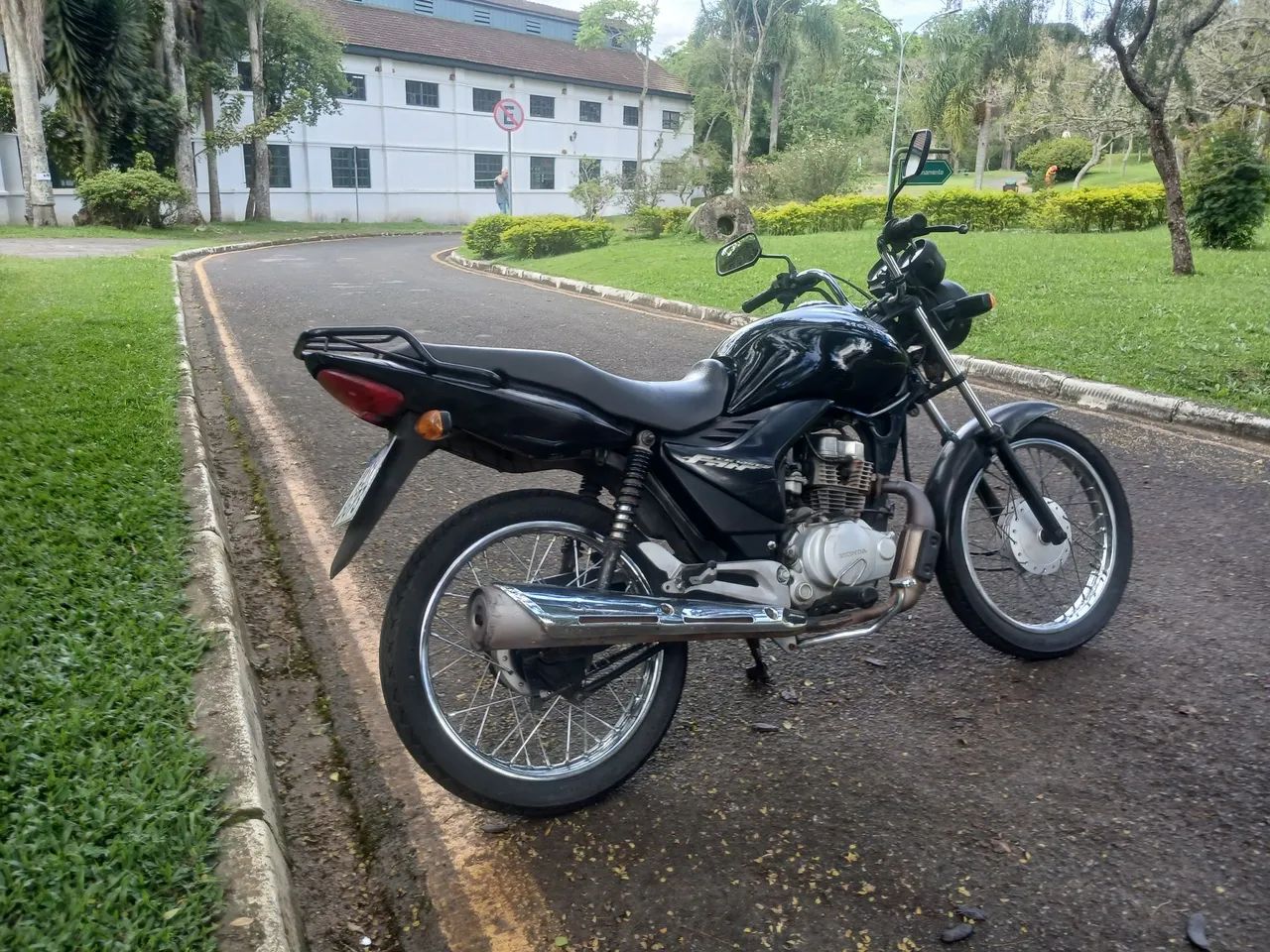 Honda cg 2010 partida elétrica passo no cartão até 24x  - Foto 4