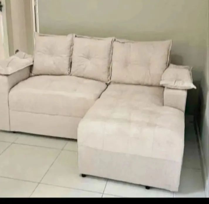Sofá Ipanema,2m,preço R$980,cores bege claro e cinza marrom,contato *