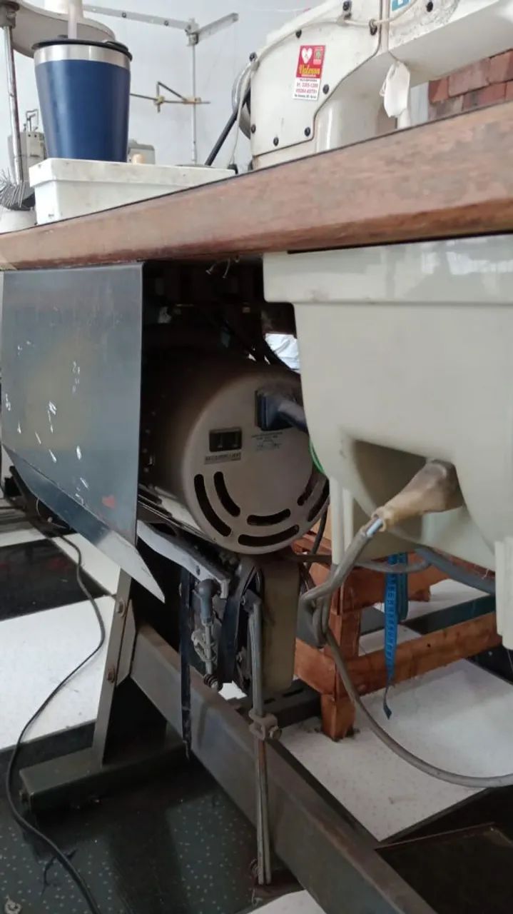 Máquina de costura industrial  - Foto 2