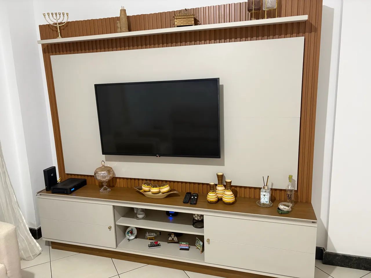 RACK + PAINEL + TV 43
