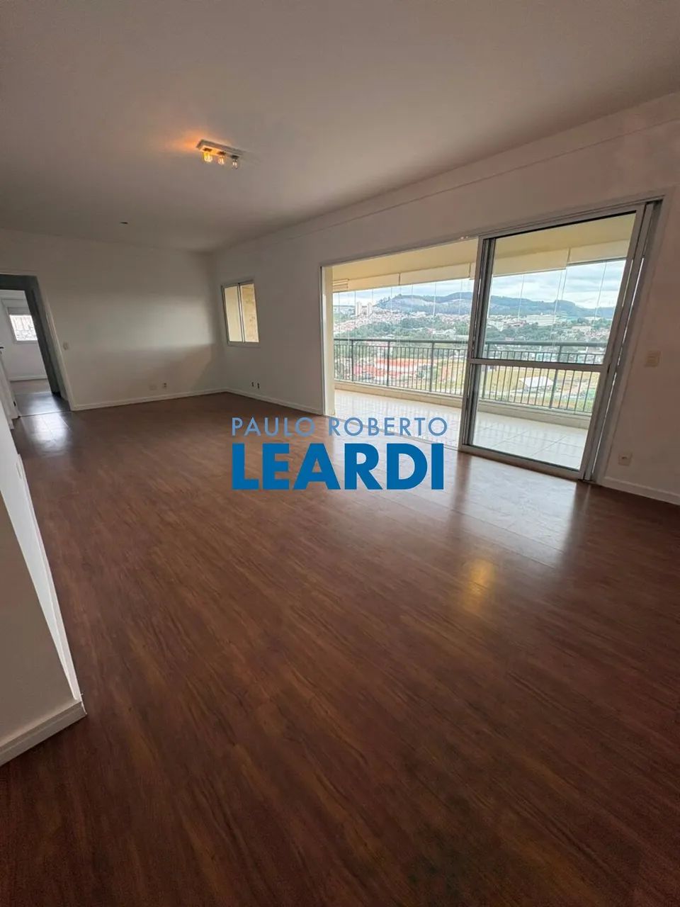 APARTAMENTO - ALPHAVILLE - SP