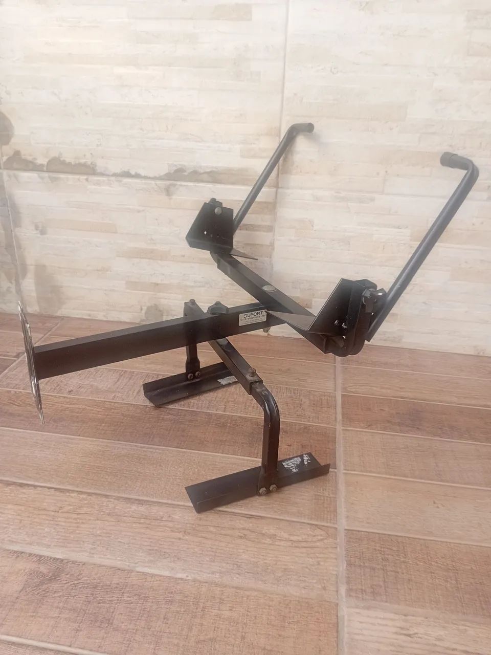 Vendo suporte de TV de tubo 14 a 21 polegadas e dvd - Foto 3