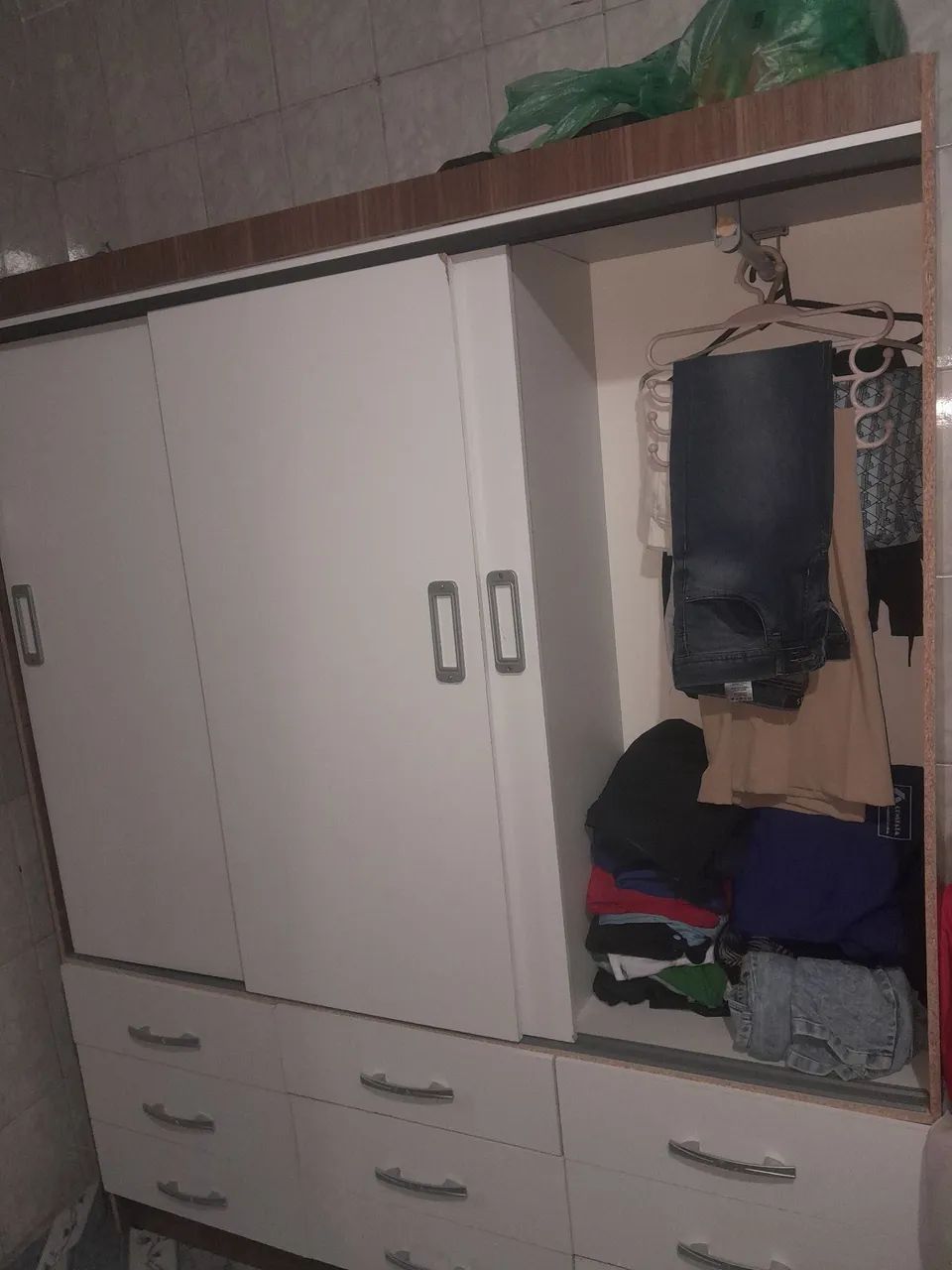 Guarda roupa 3 portas 