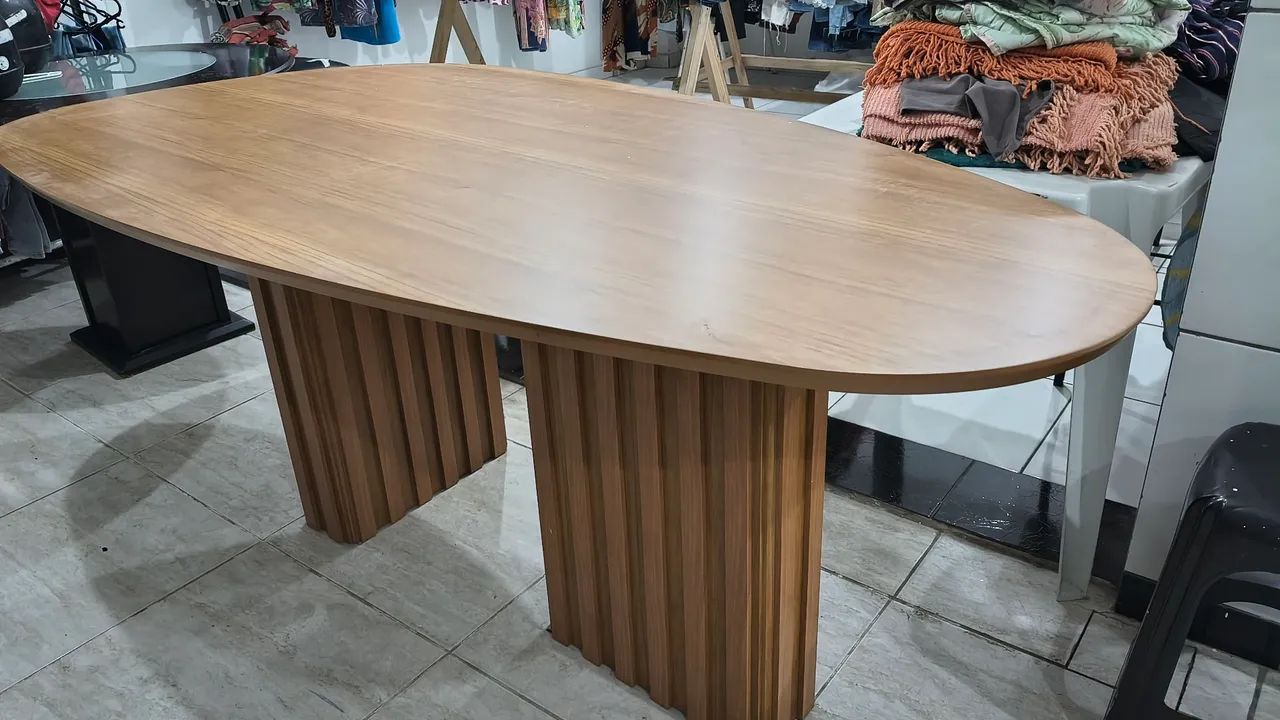 Mesa 8 lugares de madeira - Foto 4