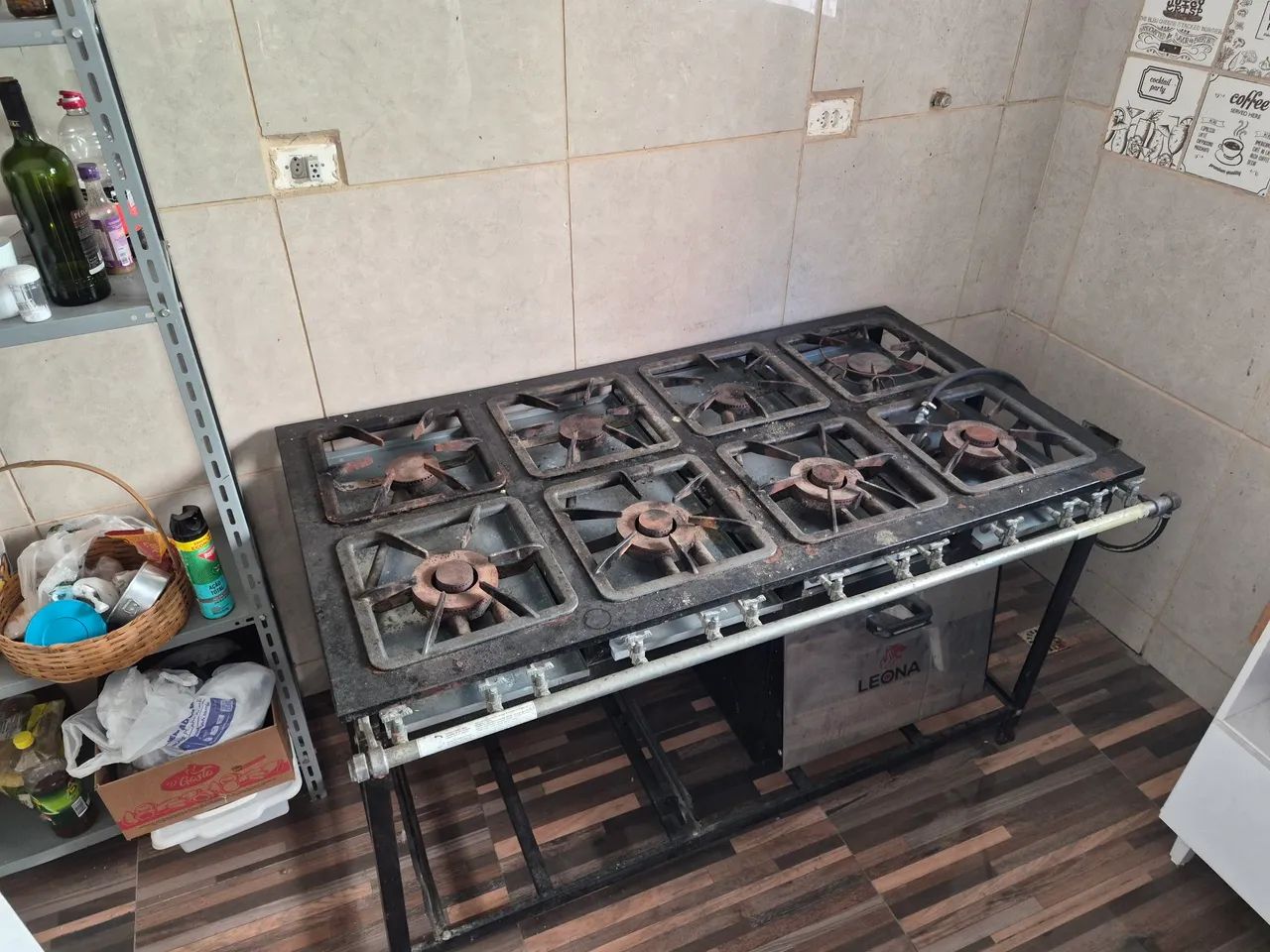 Fogão Industrial de 8 bocas e forno - Foto 4