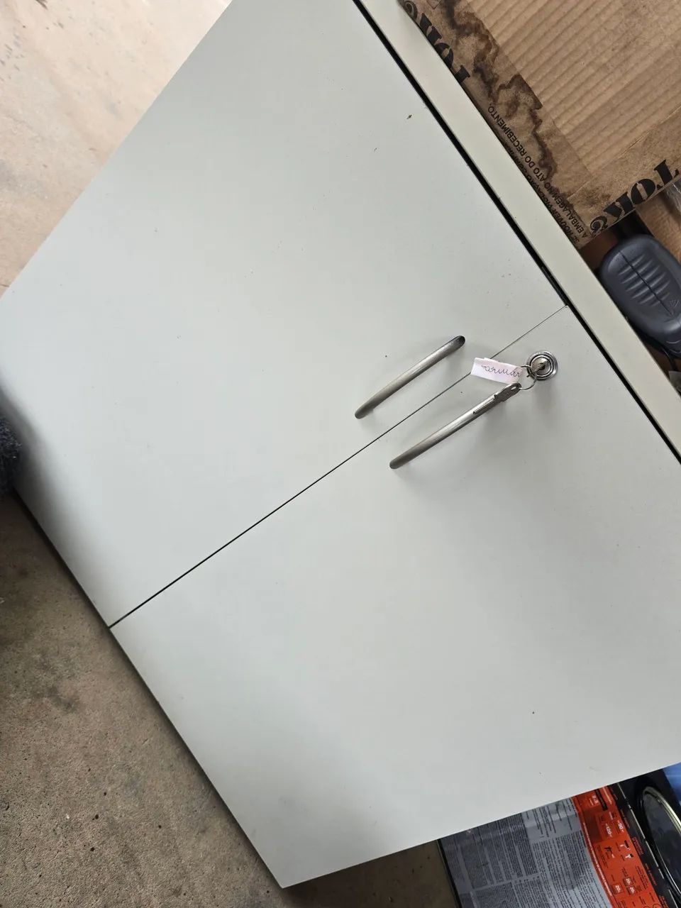 Armário escritório 2 portas