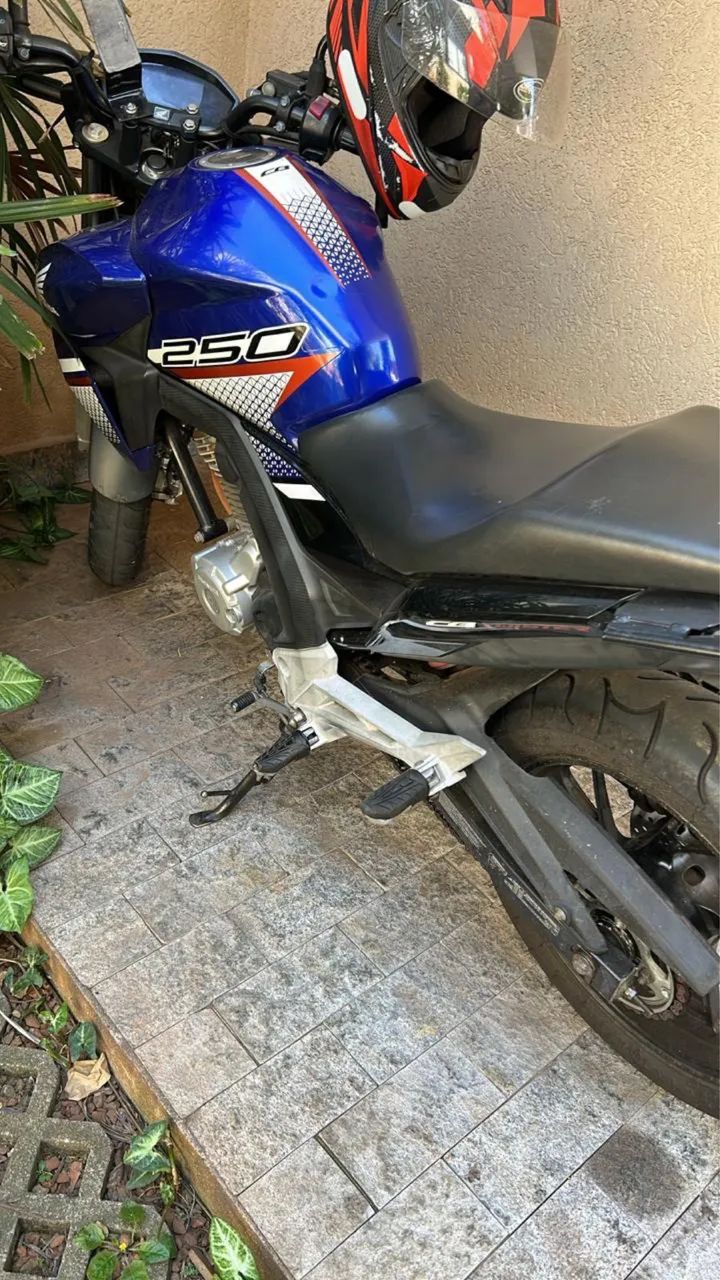CB 250  - Foto 3