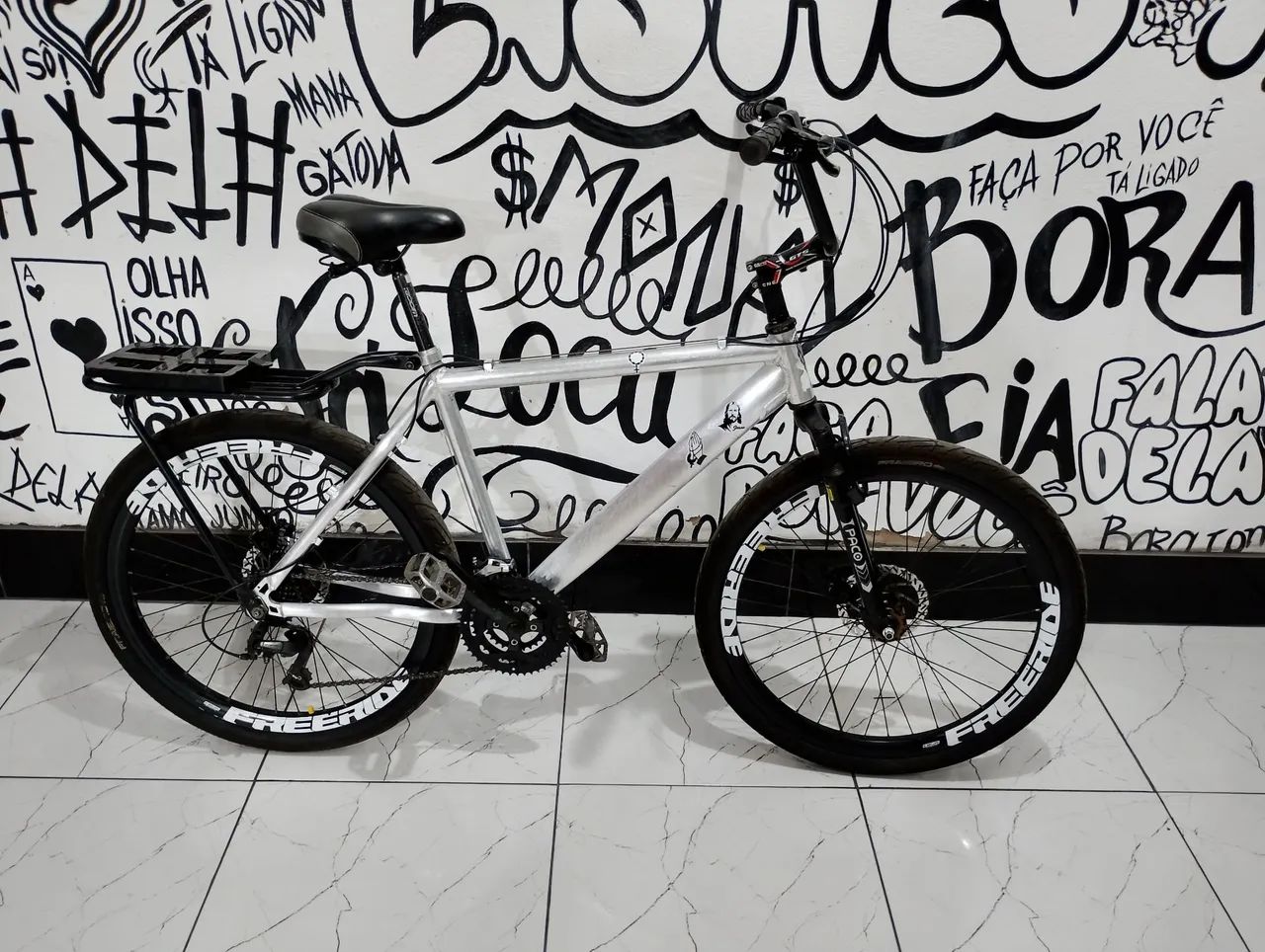 Bicicleta de Alumínio conservada  - Foto 2