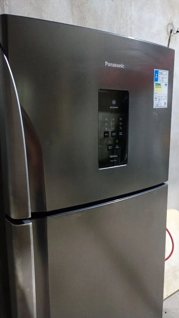 Geladeira Panasonic Frost Free semi nova com defeito na placa 