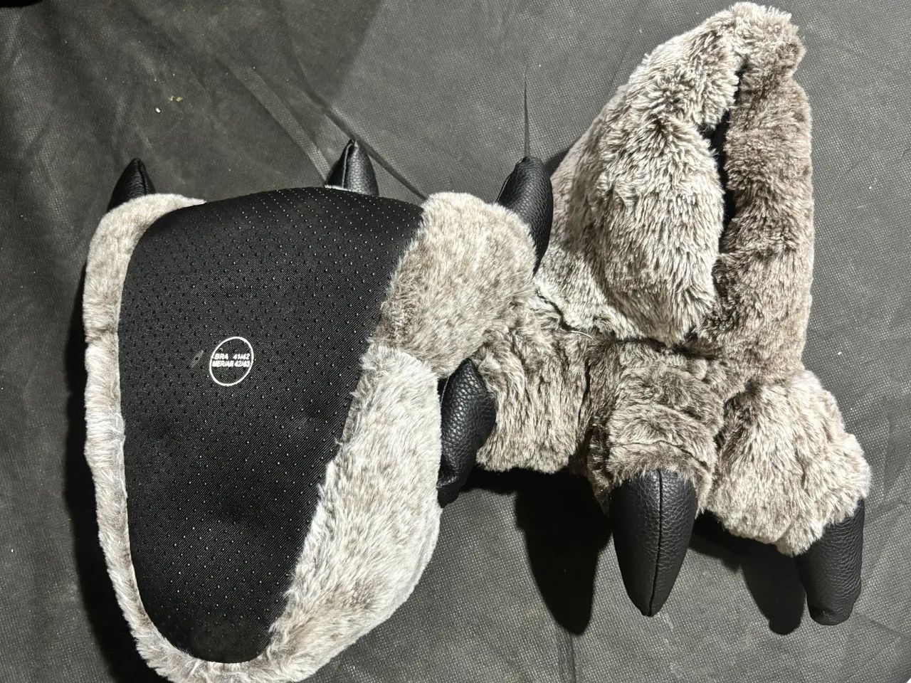 Pantufa Pata De Urso Dinossauro 3D Super Macia E Quentinha - Foto 5
