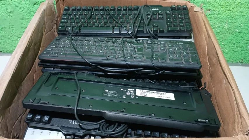 Lote de notebook e teclados de pc (Ref 14) - Foto 4