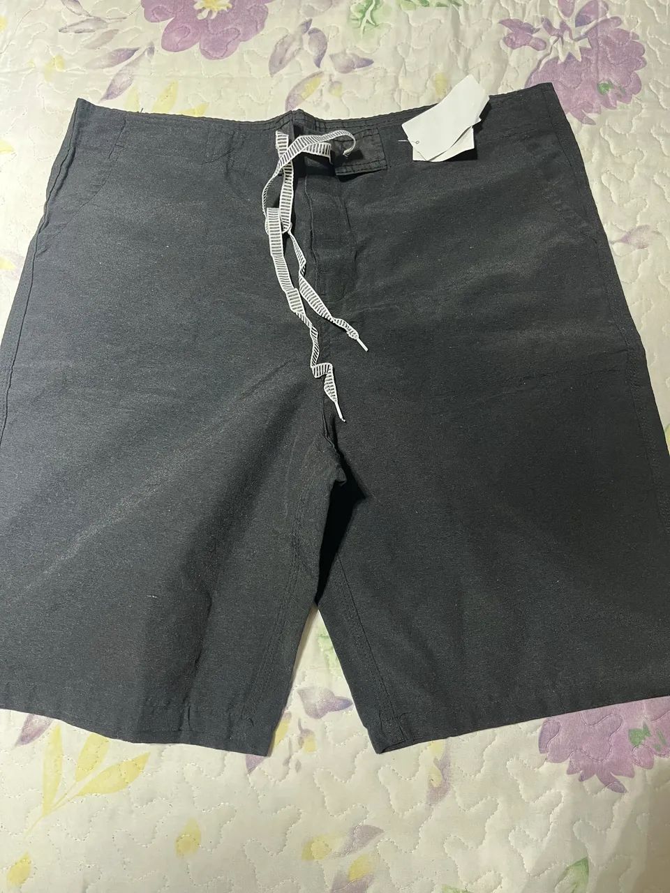 Duas Bermudas tamanho 48 novas