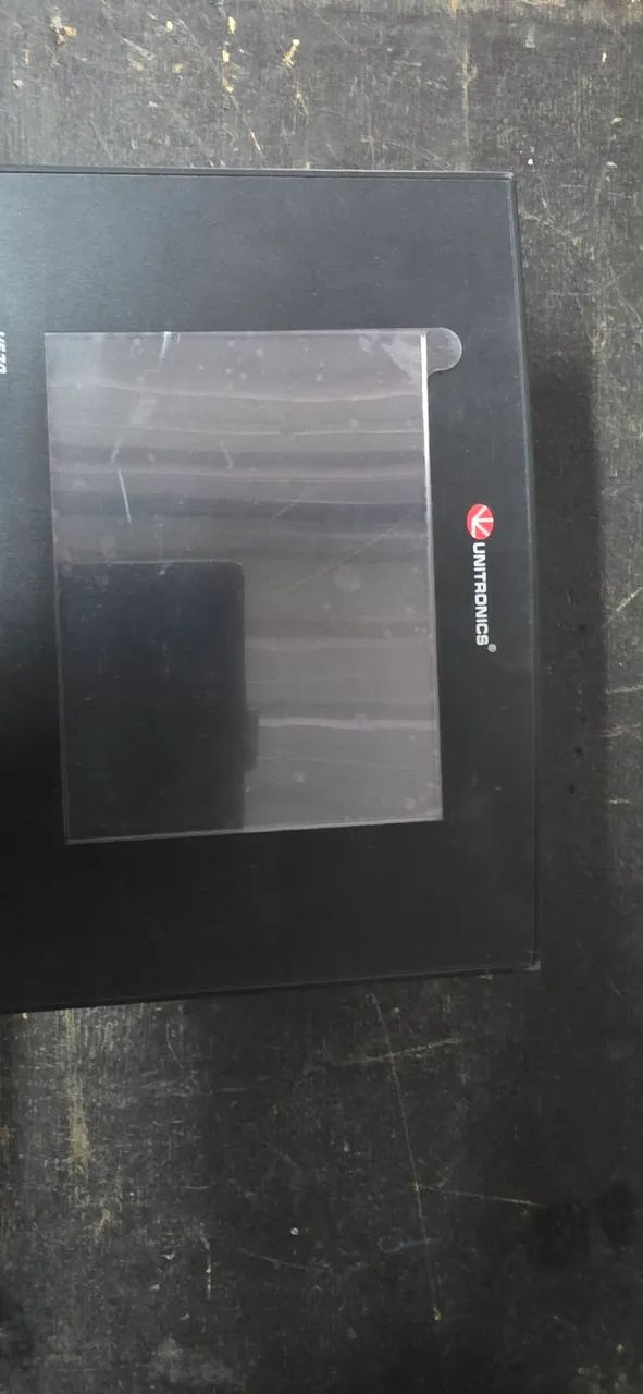 Clp com ihm integrado Unitronics  V570