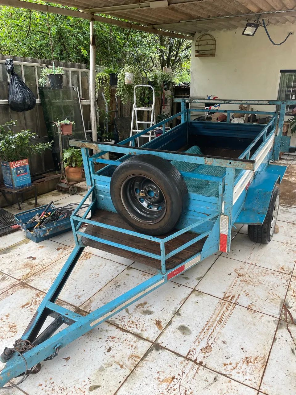 Carretinha Reboque Utilitário - Em Bom Estado - Pronta pra Usar - Foto 2