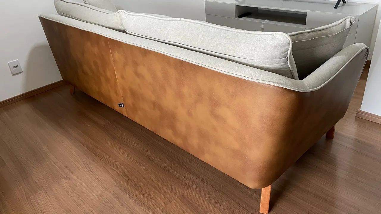 Sofá Fixo Doha 2,42m - 3 lugares - Apenas 1 ano de uso - Foto 4