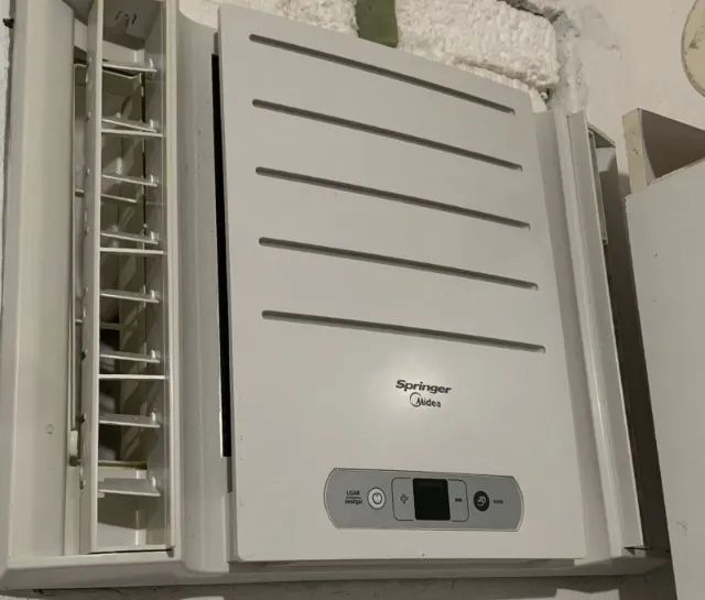 AR CONDICIONADO DE JANELA - Foto 2