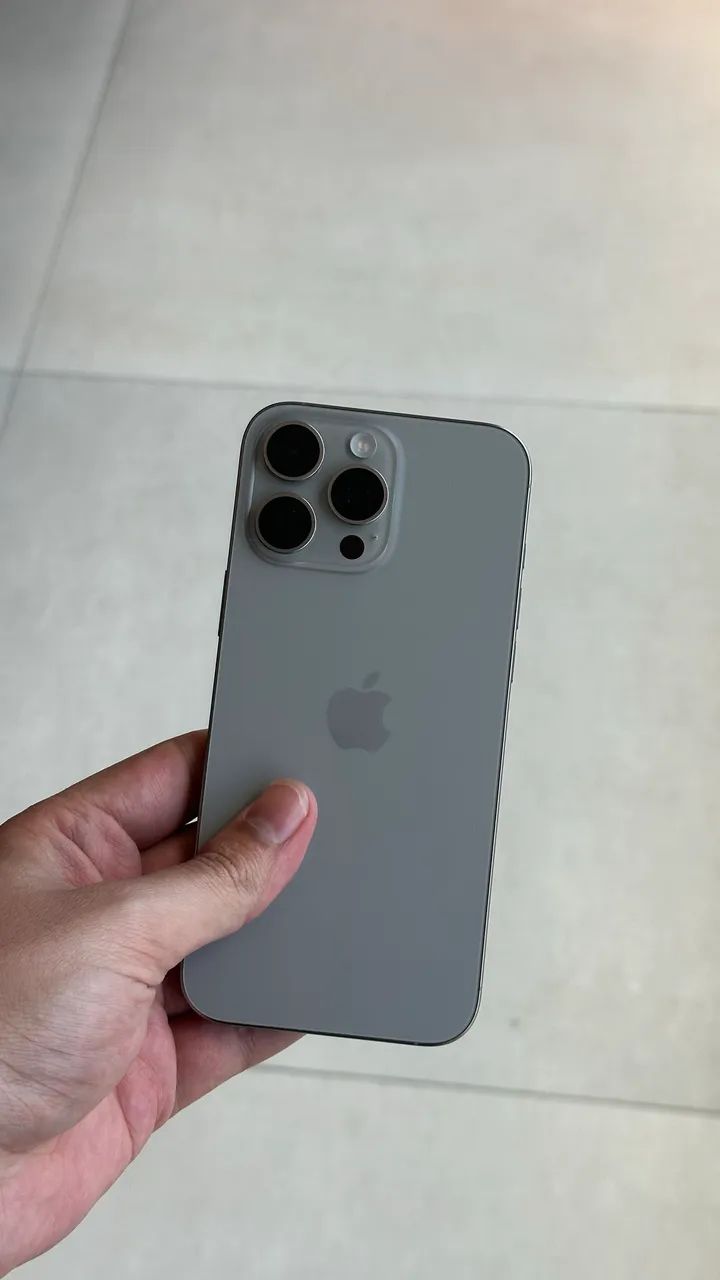 ? iPhone 16 Pro Max 256GB - Titânio Natural - Foto 3